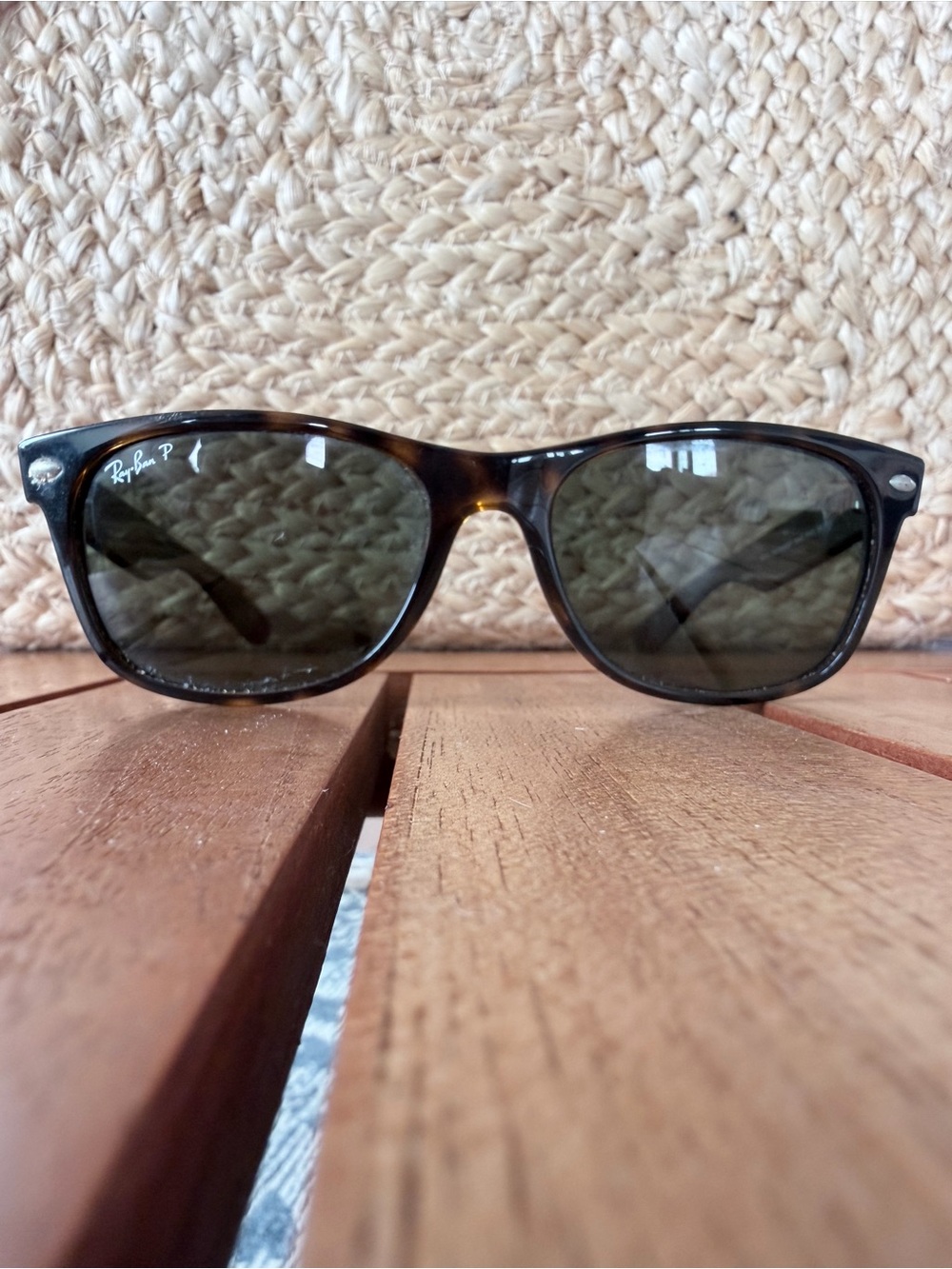 Ray-Ban Tortoiseshell Frame with polarized Dark brown Lenses